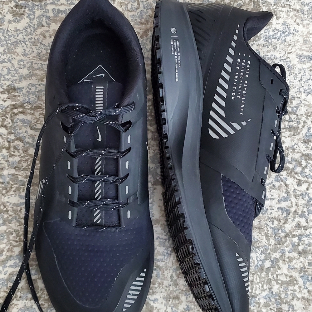 Men's Nike Triple Black Pegasus 36 NWOT